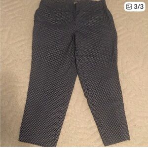 Lilia Rose stretch curvy crop pants lightweight comfortable Pull on capri EUC